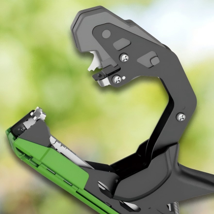 Powerful 15HP engine detail of SOROB Gasoline Chipper Shredder